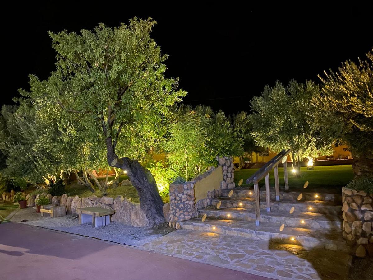 Cortijo Bustamante Guest House บาซา ภายนอก รูปภาพ