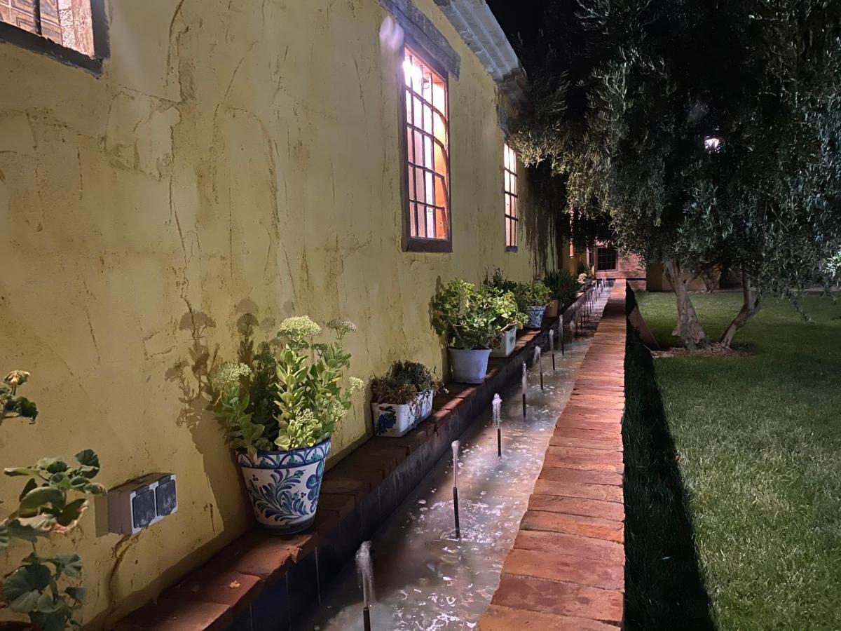 Cortijo Bustamante Guest House บาซา ภายนอก รูปภาพ