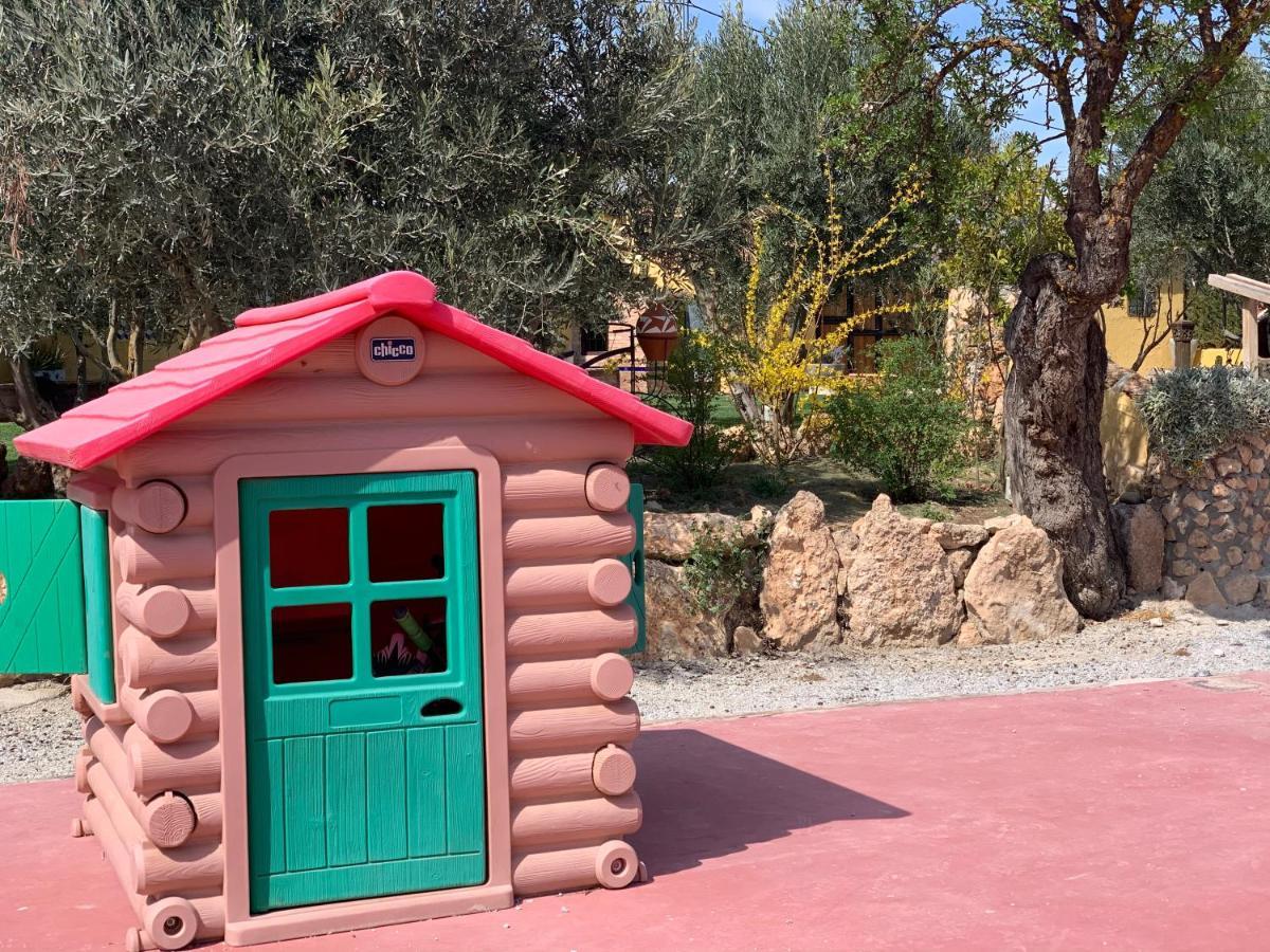 Cortijo Bustamante Guest House บาซา ภายนอก รูปภาพ
