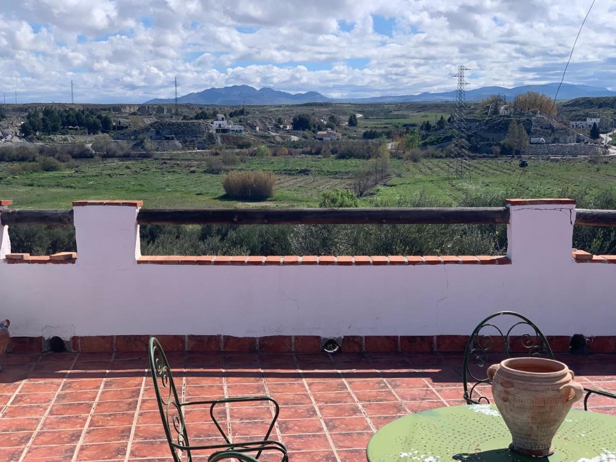 Cortijo Bustamante Guest House บาซา ภายนอก รูปภาพ