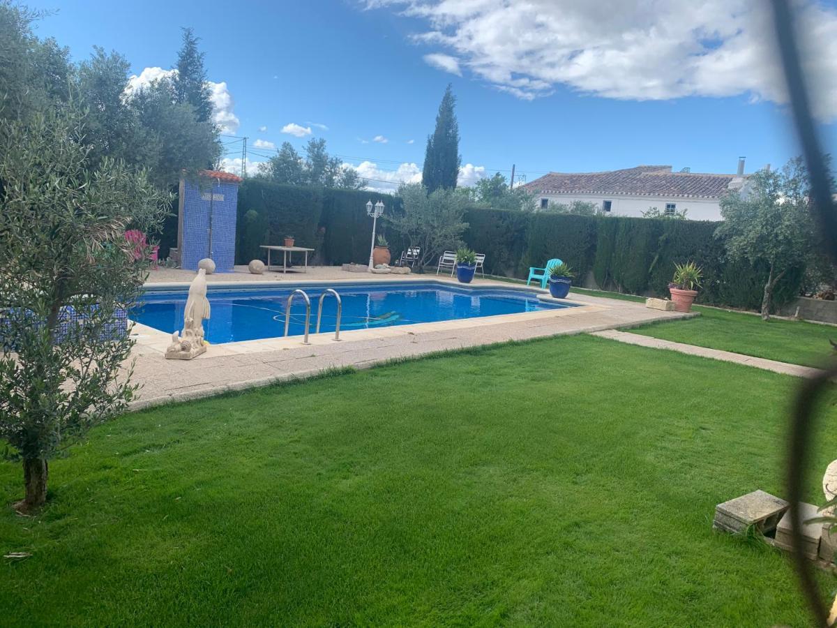 Cortijo Bustamante Guest House บาซา ภายนอก รูปภาพ