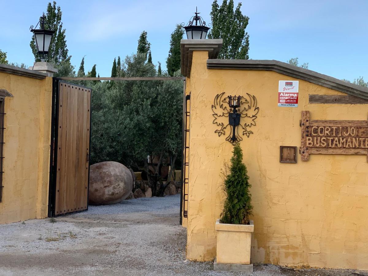 Cortijo Bustamante Guest House บาซา ภายนอก รูปภาพ