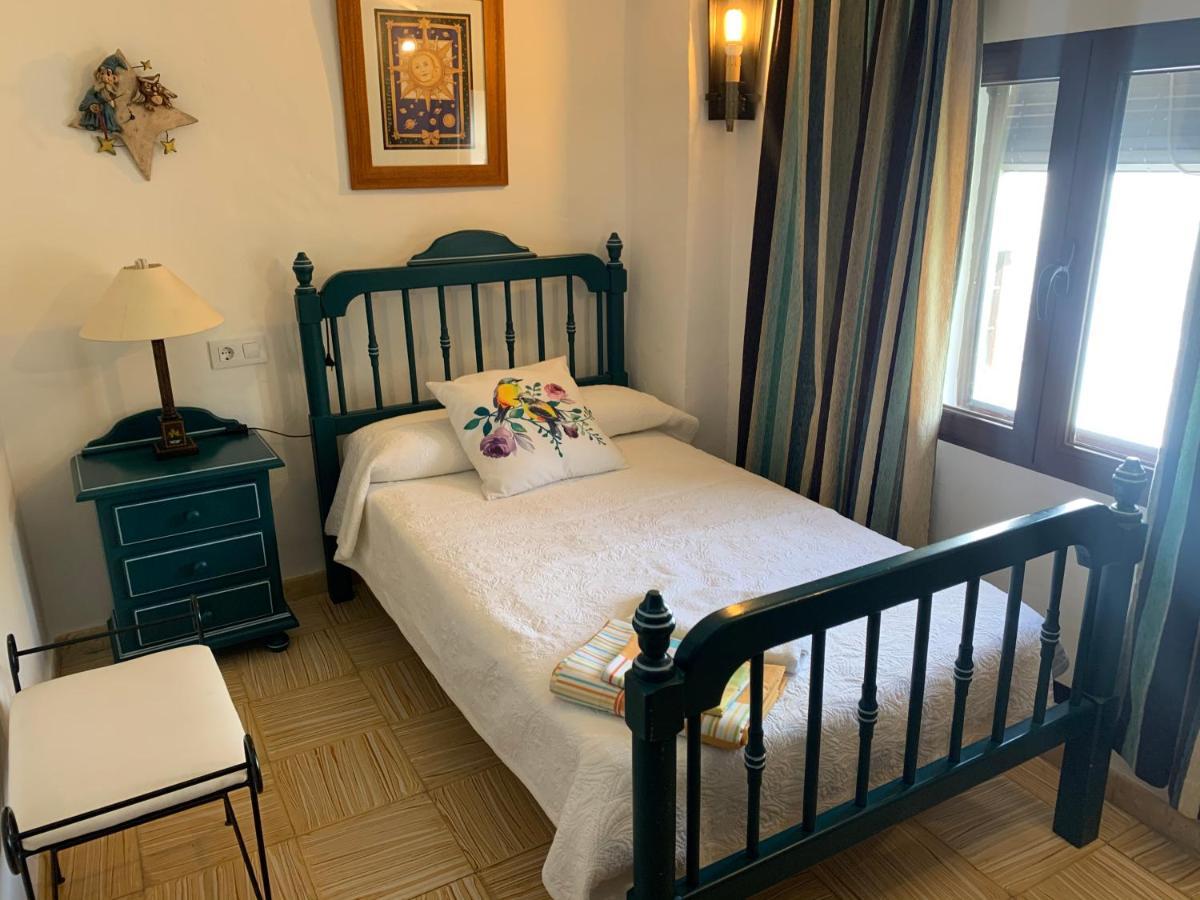 Cortijo Bustamante Guest House บาซา ภายนอก รูปภาพ