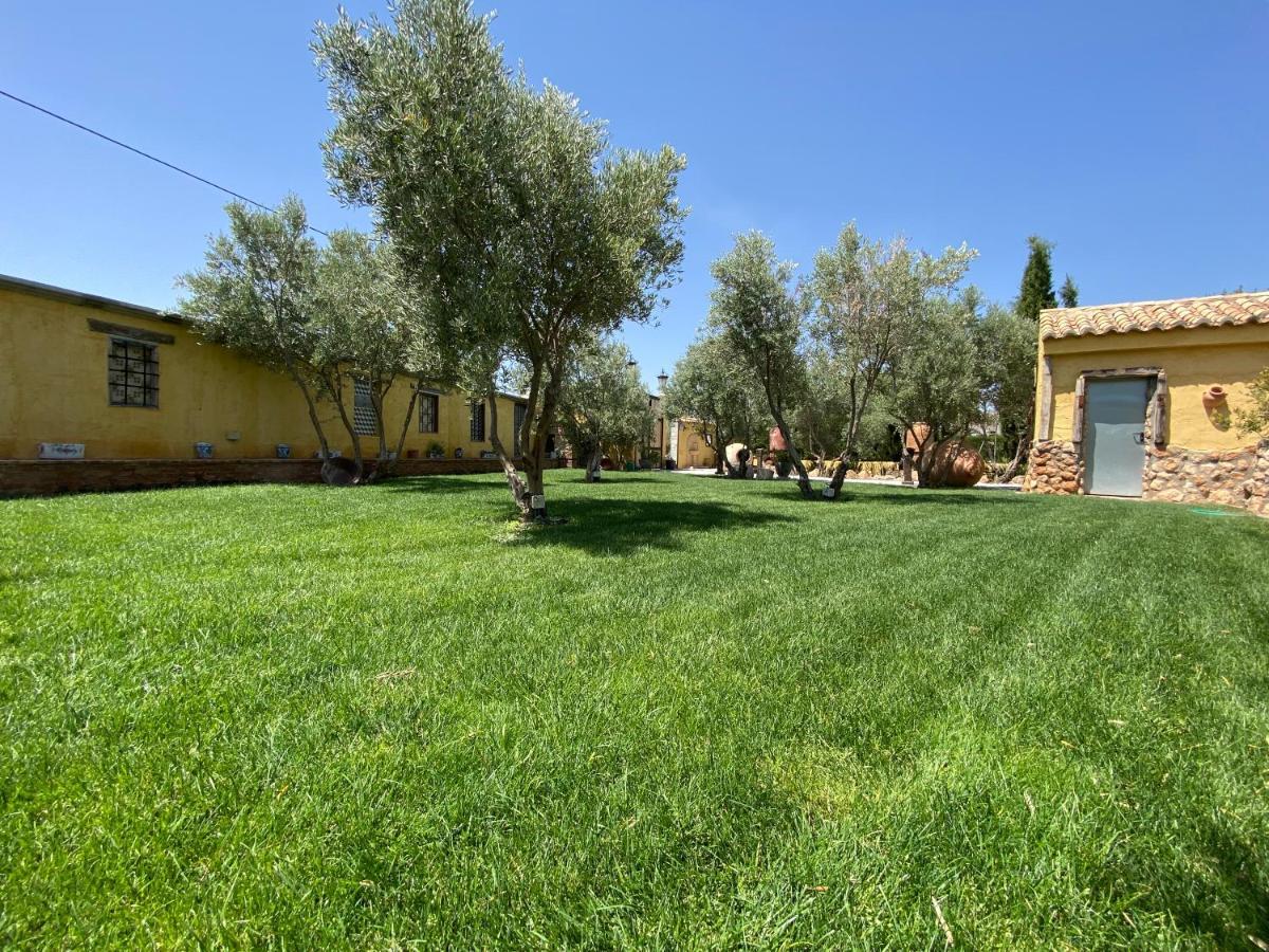 Cortijo Bustamante Guest House บาซา ภายนอก รูปภาพ