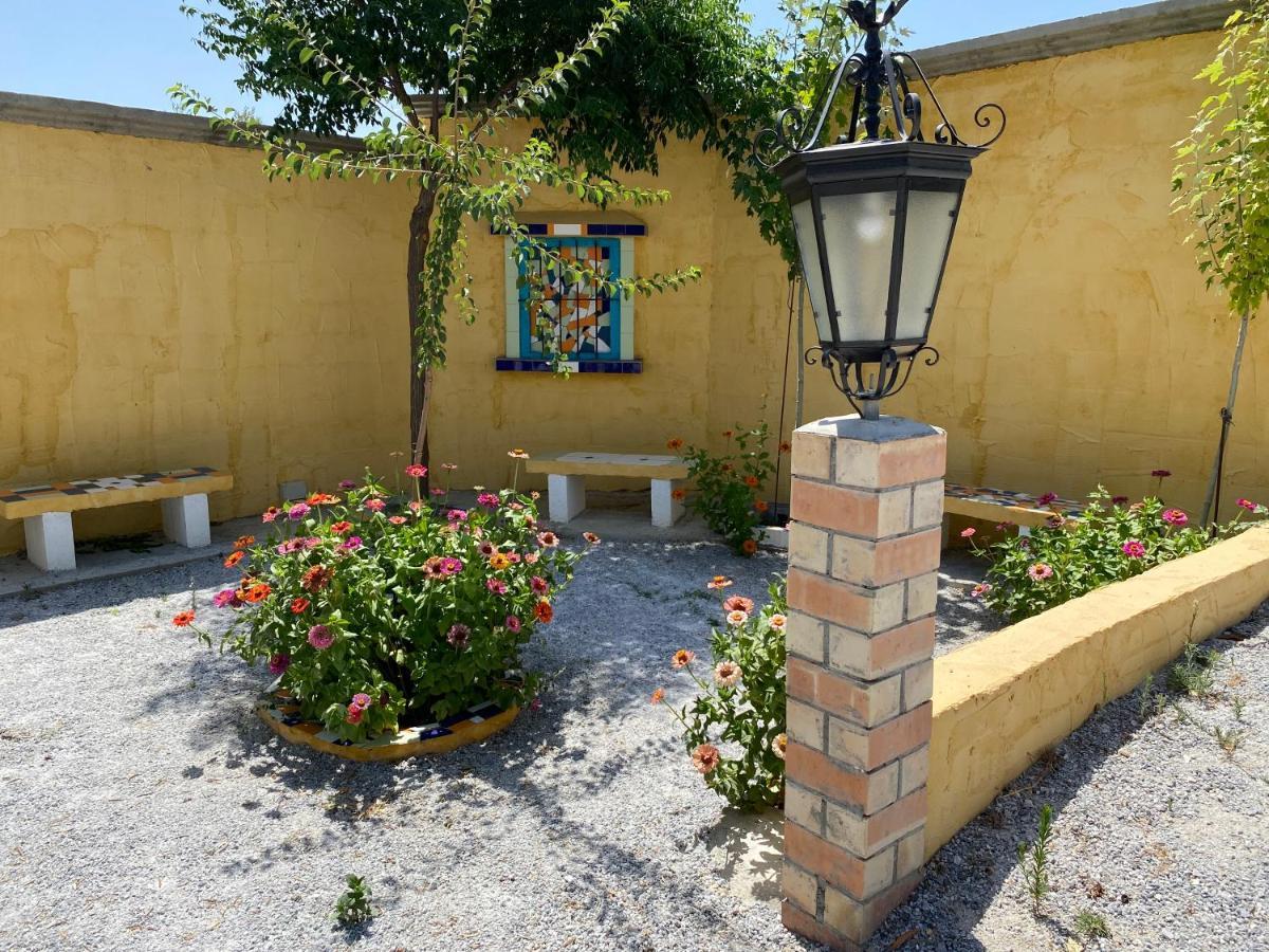 Cortijo Bustamante Guest House บาซา ภายนอก รูปภาพ